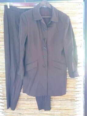 Peter Nygard 10 Workwear Smart Classic Brown Lime Pinstripe Pants Suit